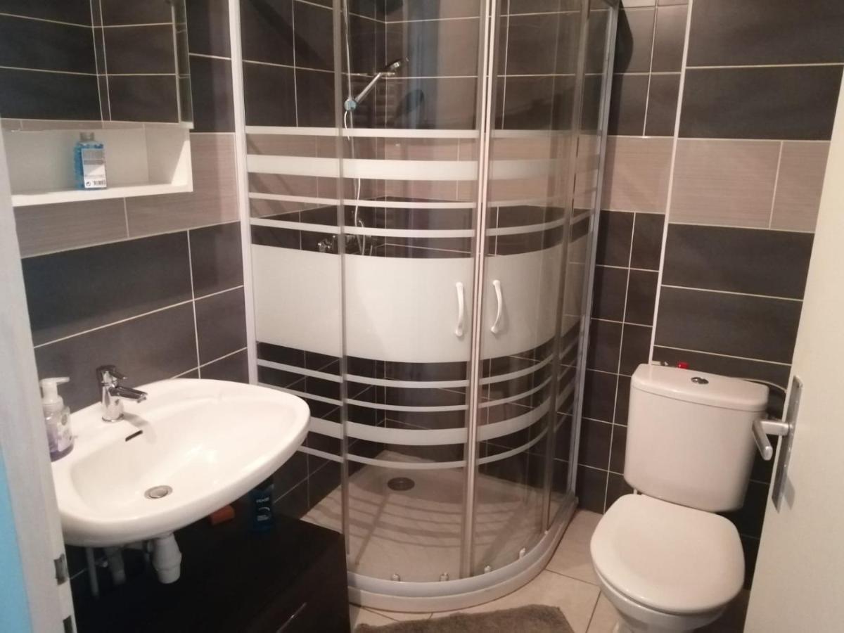 Location D'Appartement Entierement Meuble Pres De Geneve Анмас Екстериор снимка