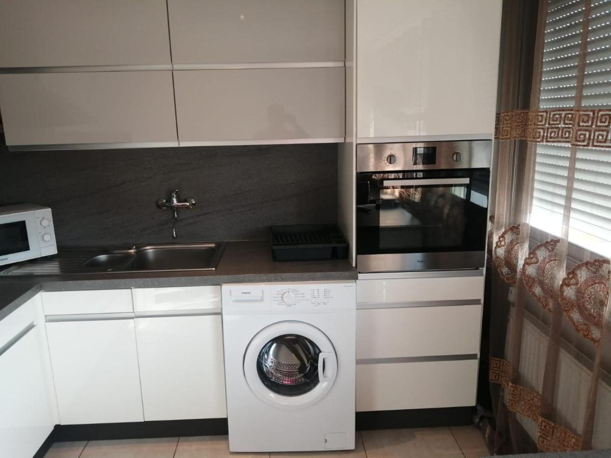 Location D'Appartement Entierement Meuble Pres De Geneve Анмас Екстериор снимка